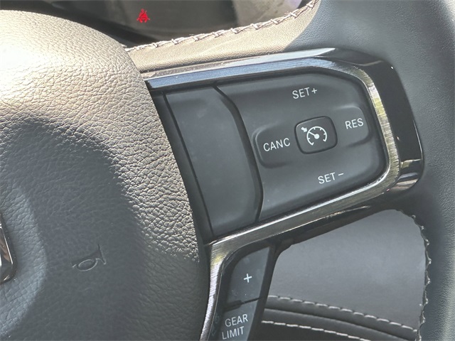 2023 Ram 1500 Limited photo 24