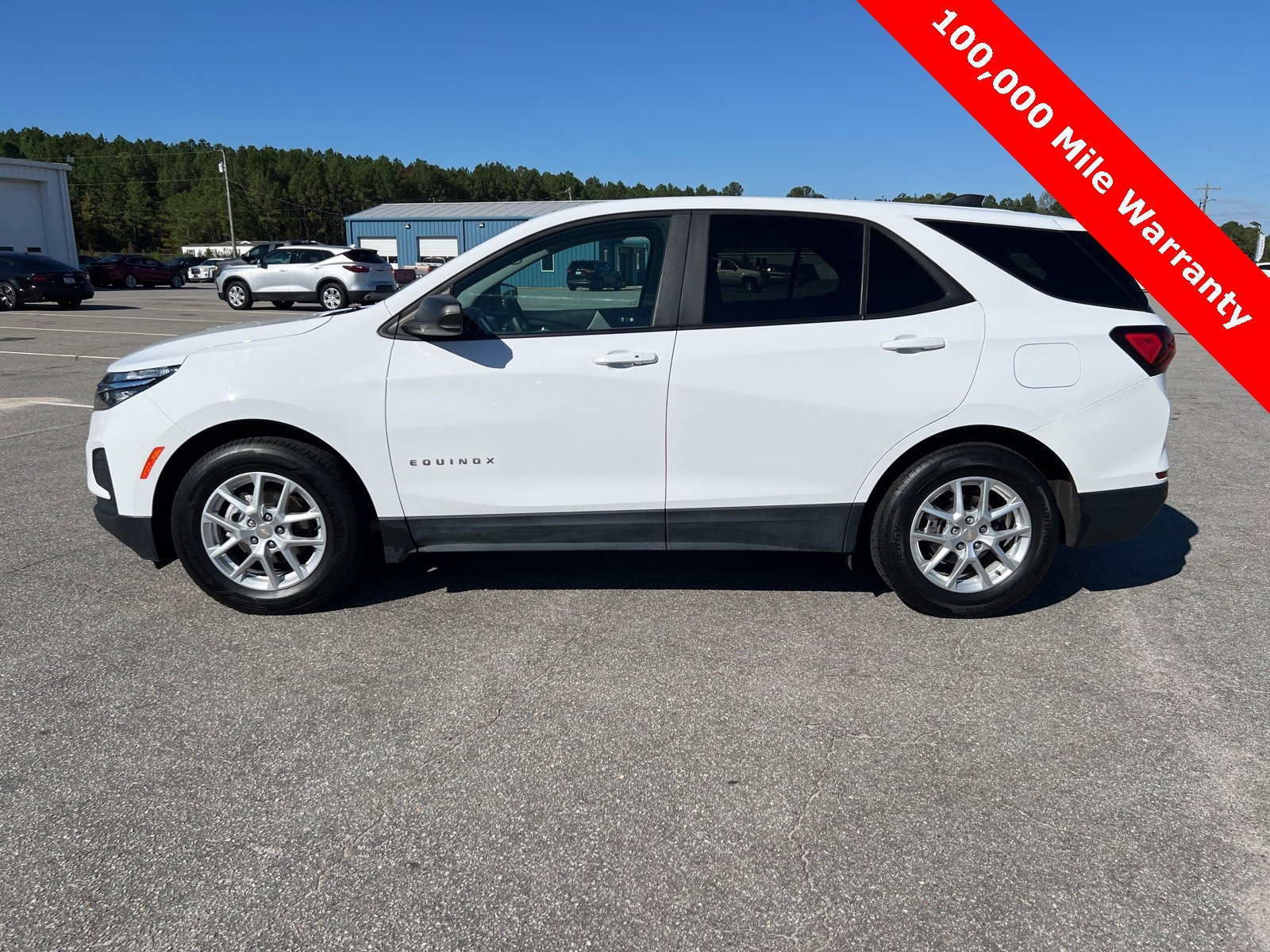 2023 Chevrolet Equinox LS photo 2