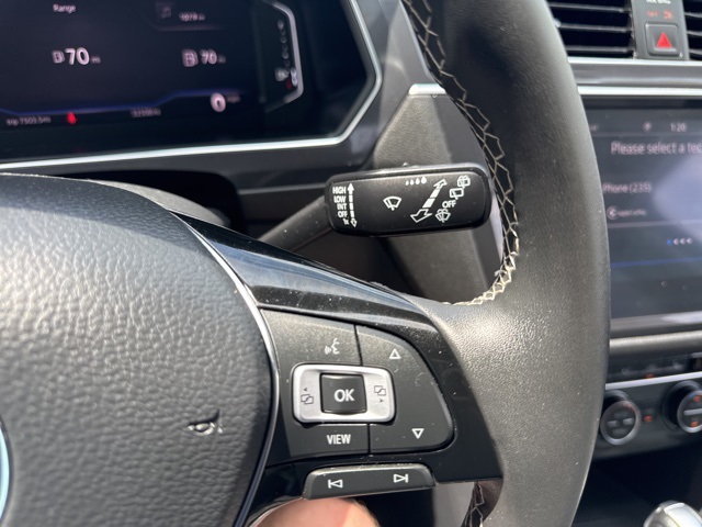 2021 Volkswagen Tiguan SEL photo 18