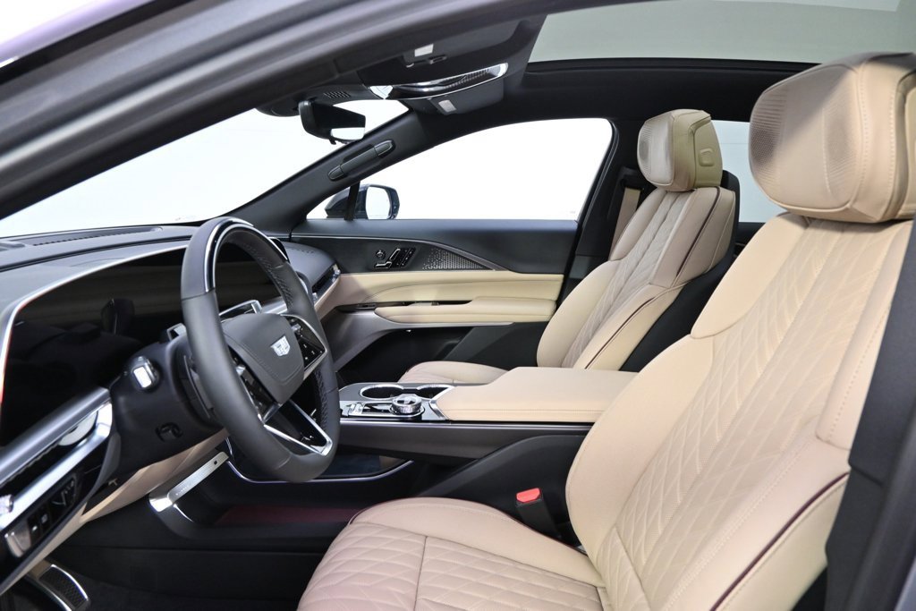 2025 Cadillac Lyriq Sport photo 7