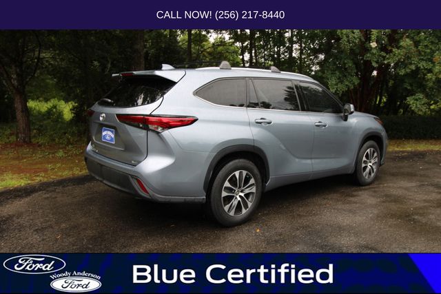 2021 Toyota Highlander XLE photo 8