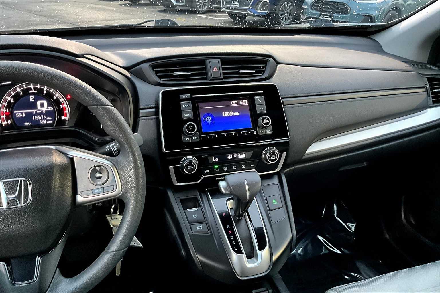 2017 Honda CR-V LX photo 6