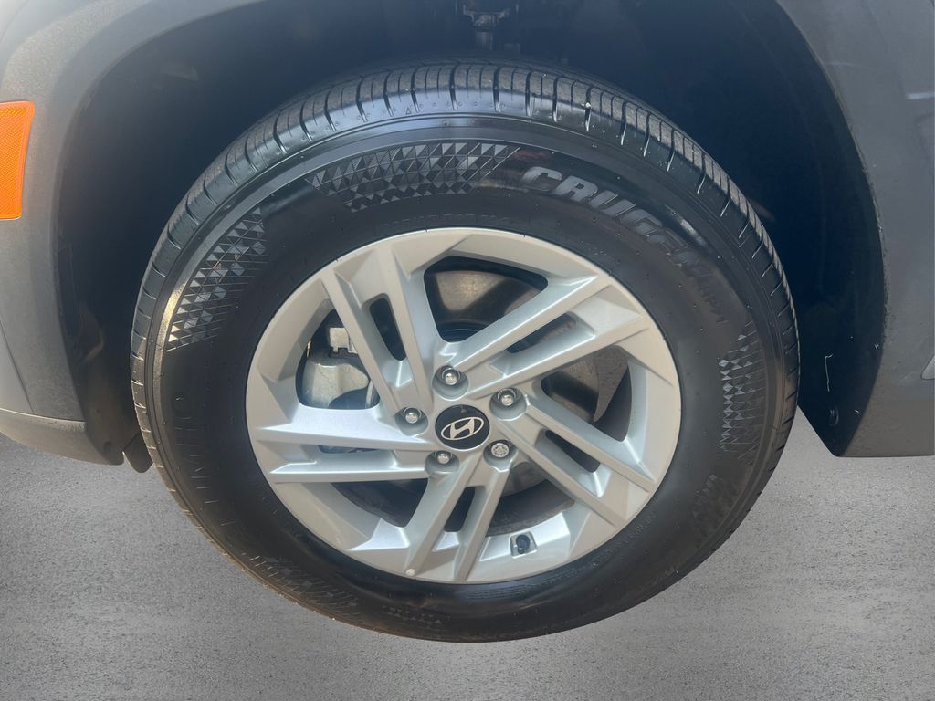 2025 Hyundai Tucson SE photo 12