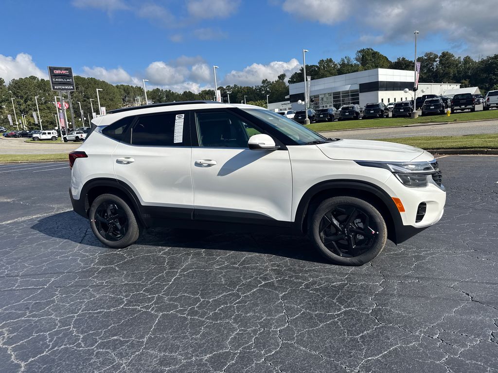 2026 Kia Seltos EX photo 2