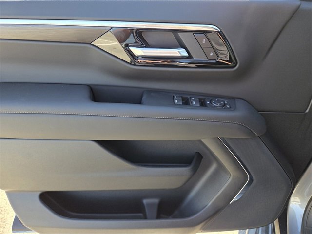 2025 Chevrolet Tahoe LS photo 10