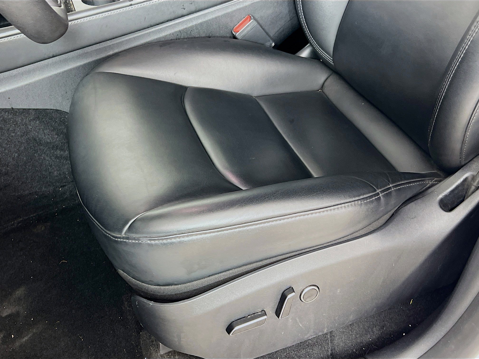 2023 Tesla Model Y Long Range photo 17