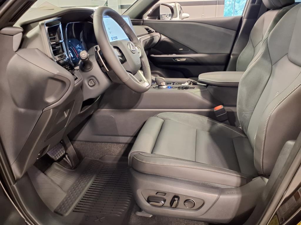 2025 Lexus TX 350 Luxury photo 5