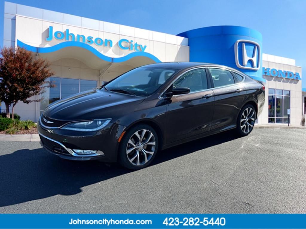 2015 Chrysler 200 C's photo