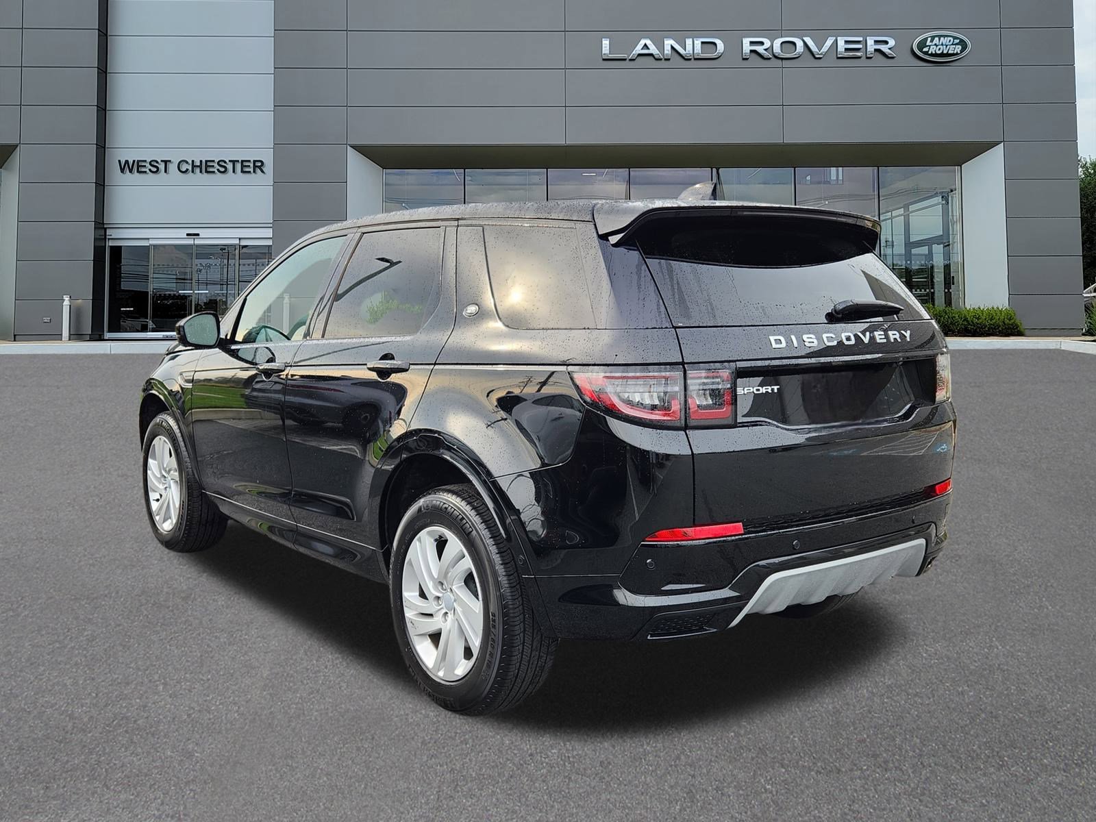 2025 Land Rover Discovery Sport S photo 3