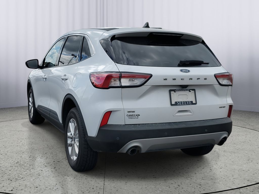 2022 Ford Escape SE photo 3