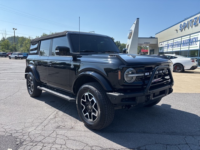 2021 Ford Bronco Outer Banks photo 2