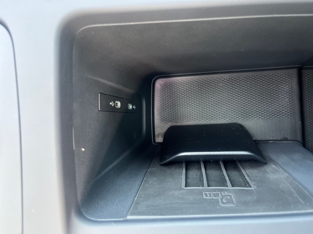 2025 Volkswagen Tiguan SE R-Line Black photo 13