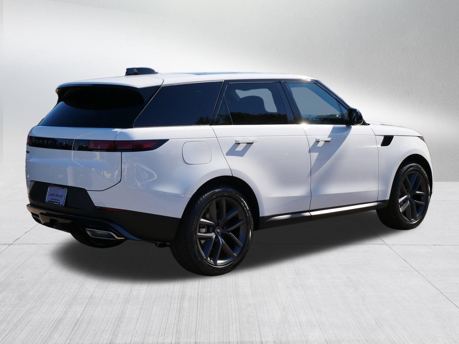 2025 Land Rover Range Rover Sport SE photo 2