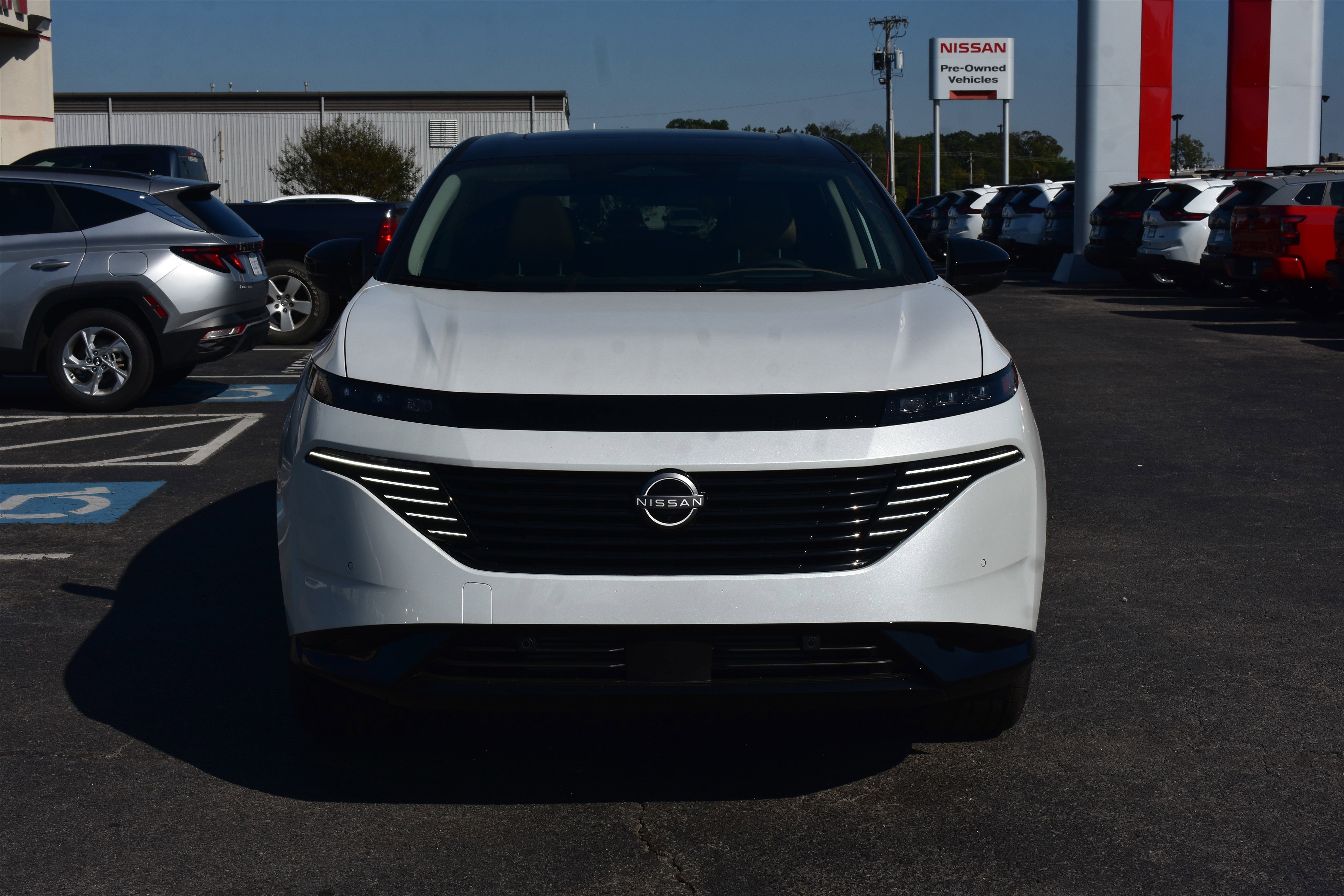 2026 Nissan Murano Platinum photo 2