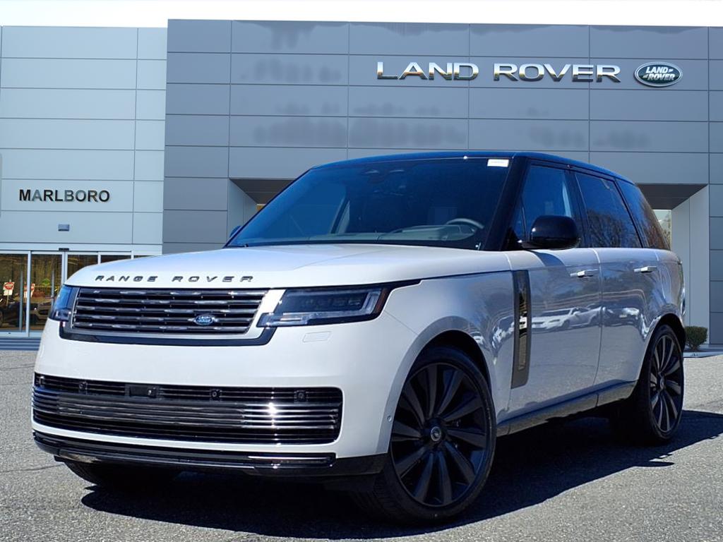 2025 Land Rover Range Rover SV's photo