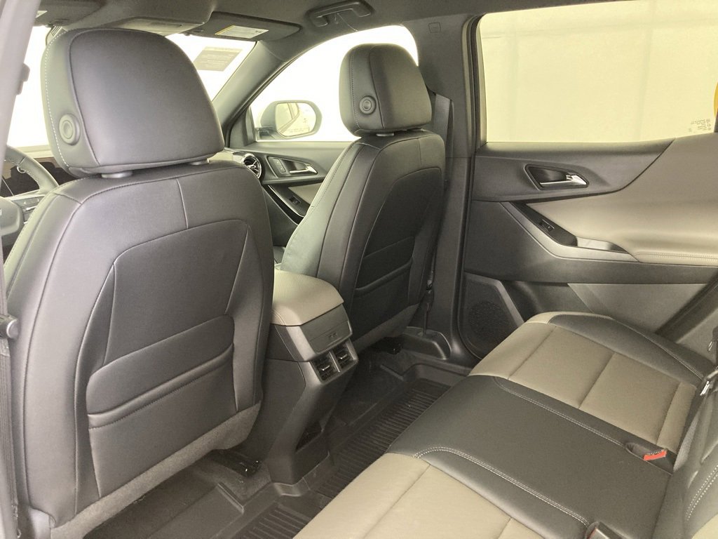 2026 Chevrolet Equinox LT photo 7