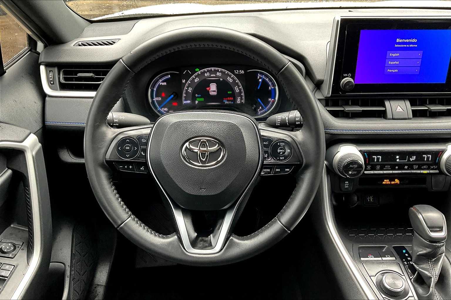 2024 Toyota RAV4 Hybrid SE photo 5