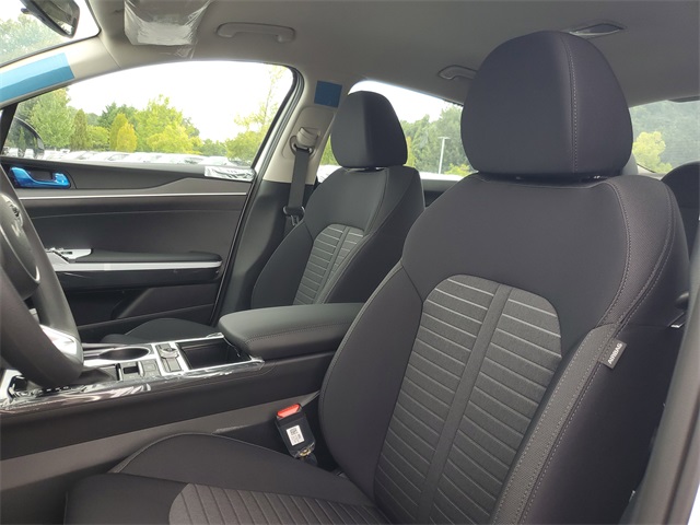 2026 Kia K5 LXS photo 12