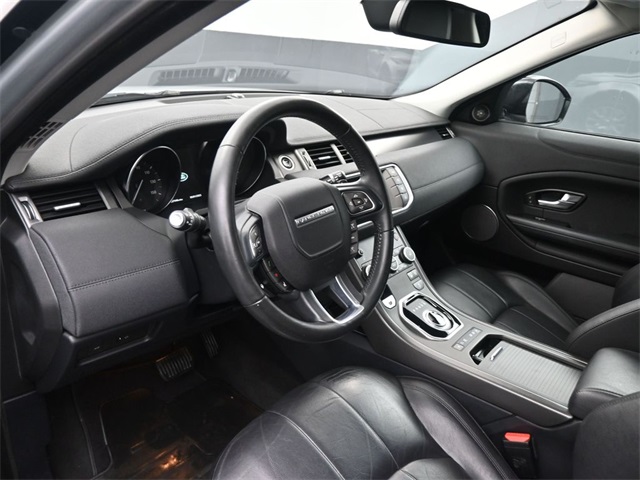 2018 Land Rover Range Rover Evoque SE photo 19