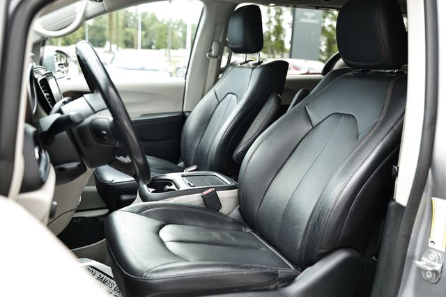 2019 Chrysler Pacifica Touring Plus photo 18