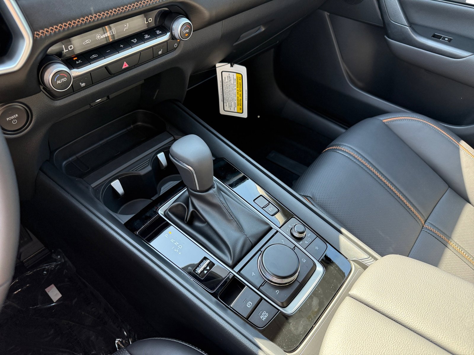 2025 Mazda CX-50 Premium photo 13
