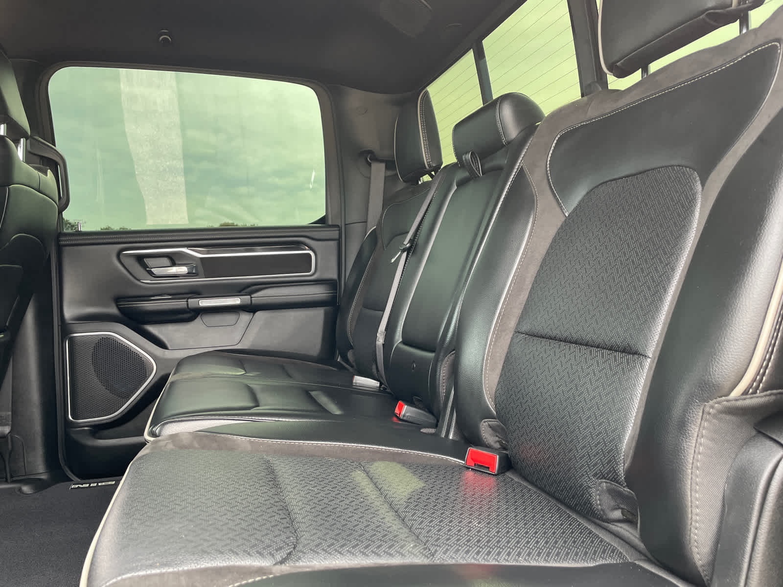 2022 Ram 1500 Laramie photo 12