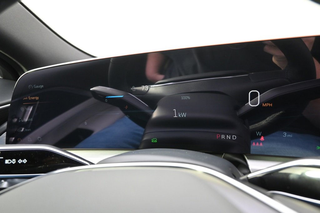 2025 Cadillac Lyriq Luxury photo 23