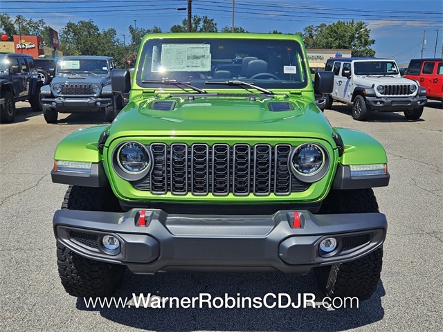 2025 Jeep Wrangler Rubicon photo 2