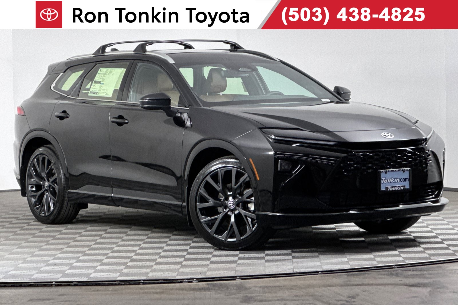 2025 Toyota Crown Signia Limited's photo