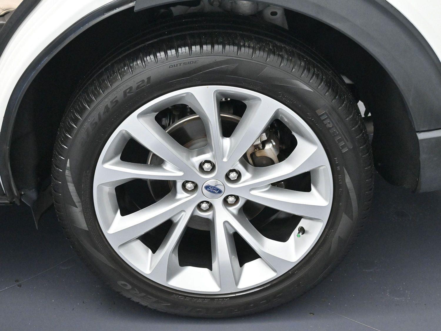 2022 Ford Explorer Platinum photo 35