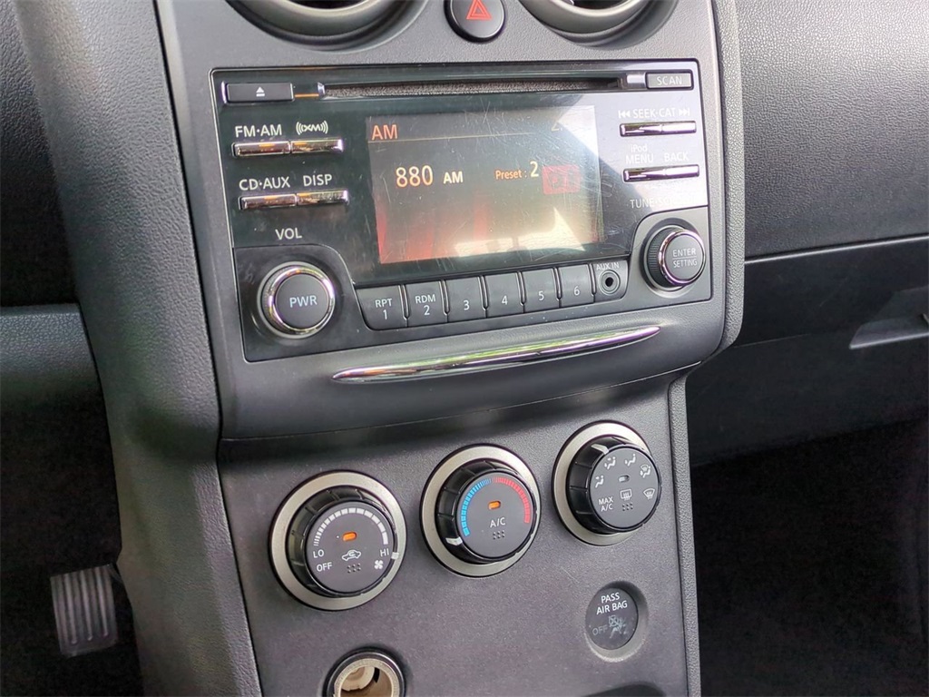 2014 Nissan Rogue Select S photo 17