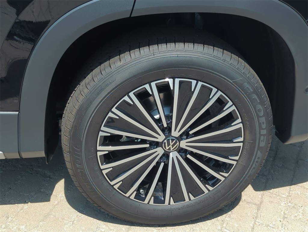2025 Volkswagen Tiguan S photo 28