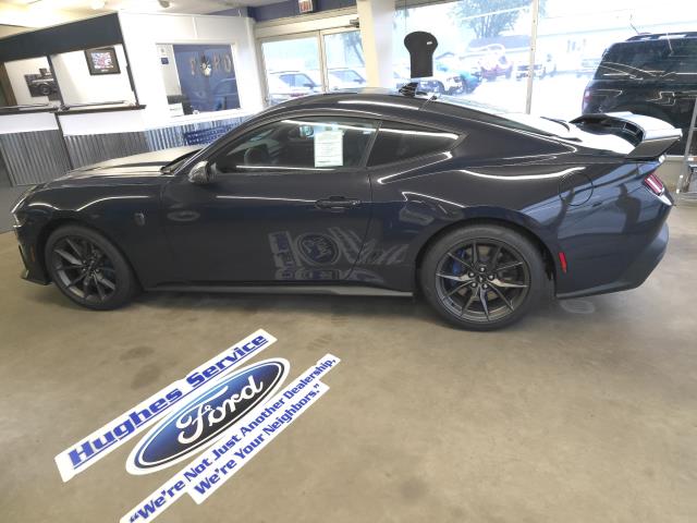 2025 Ford Mustang Dark Horse Premium photo 6
