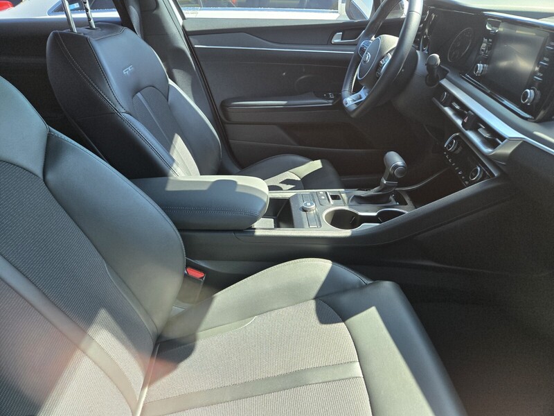 2021 Kia K5 GT-Line photo 4