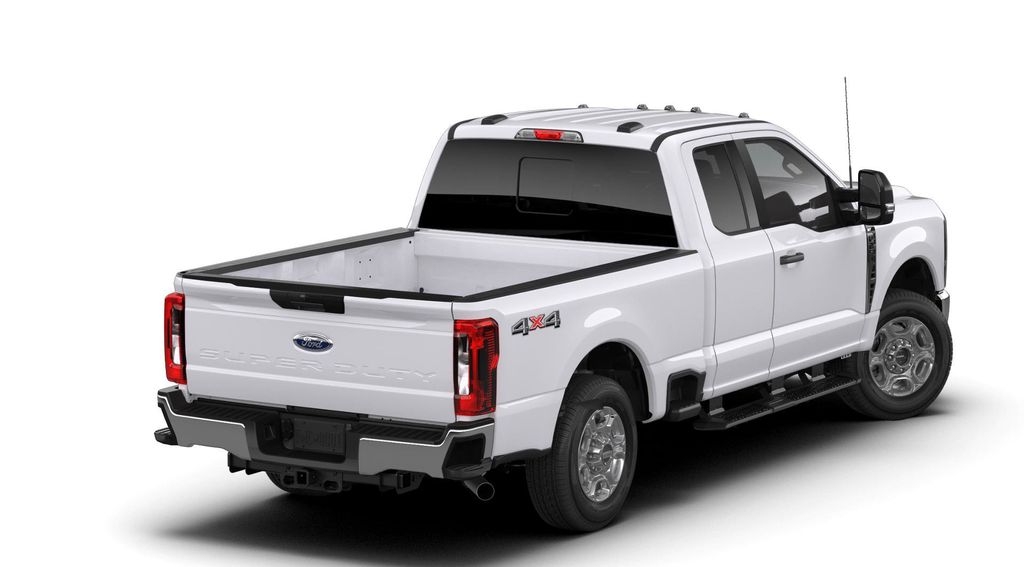 2026 Ford F-250 XLT photo 3