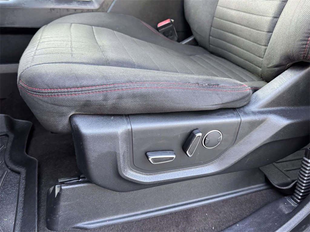 2018 Ford F-150 XLT photo 17