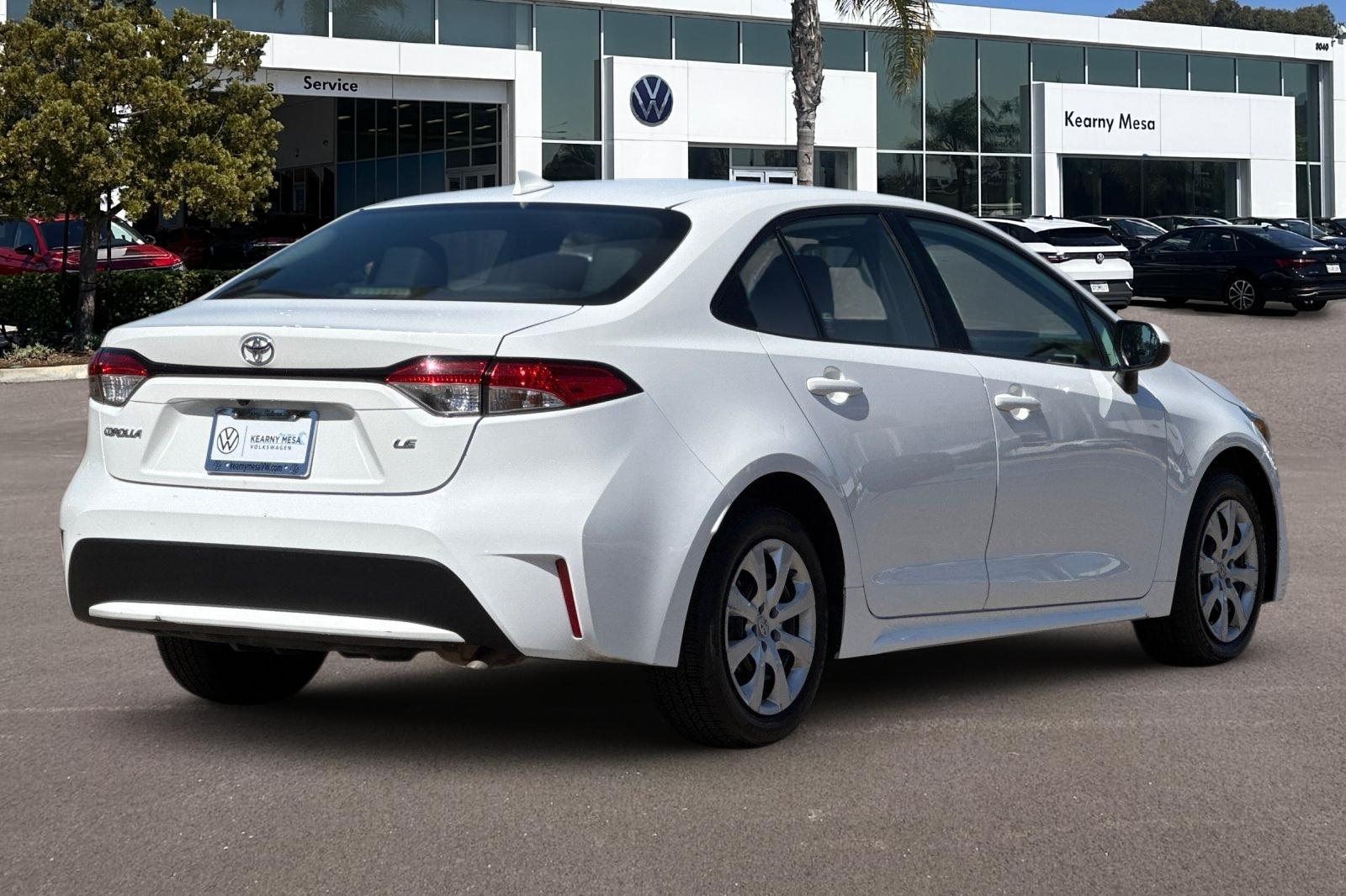 2022 Toyota Corolla LE photo 3
