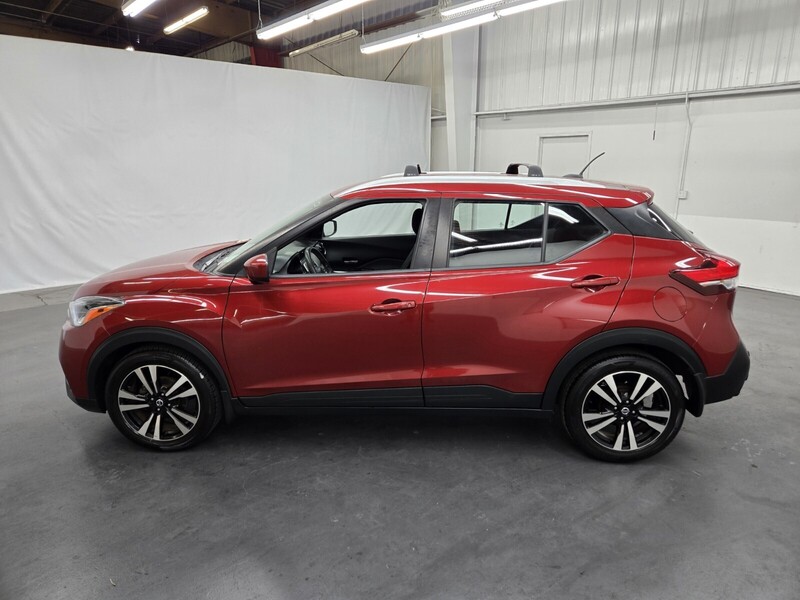 2020 Nissan Kicks SV photo 2