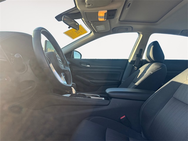 2024 Nissan Altima 2.5 SV photo 9
