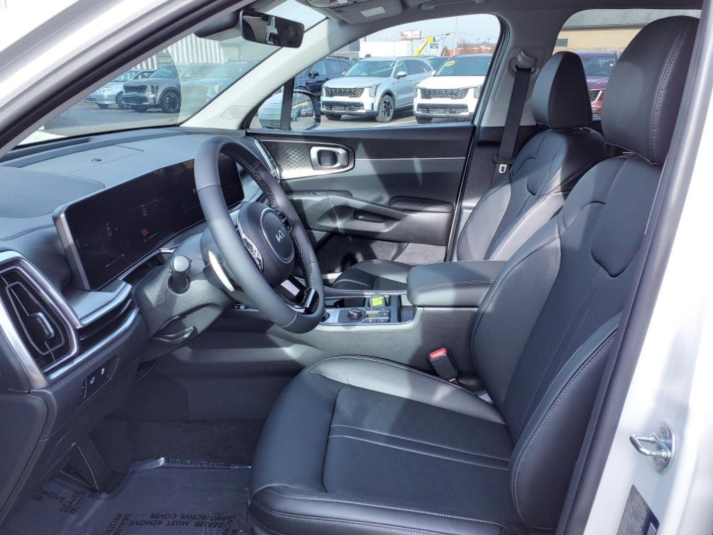 2025 Kia Sorento Hybrid EX photo 12