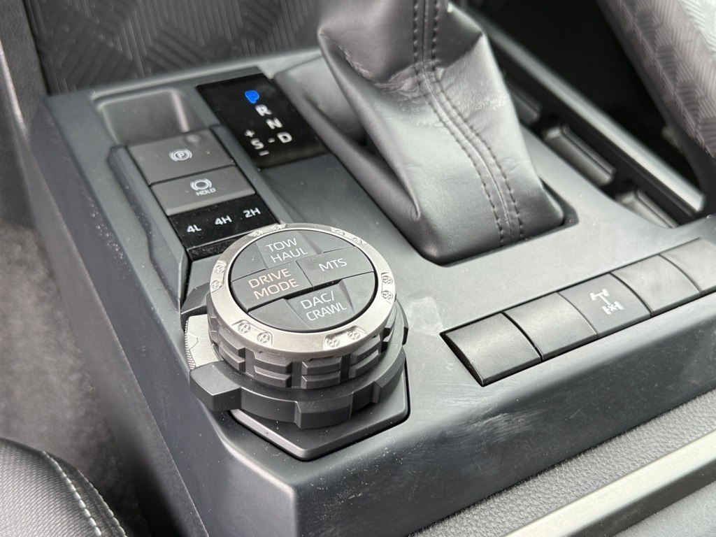 2024 Toyota Tacoma TRD Off-Road photo 23
