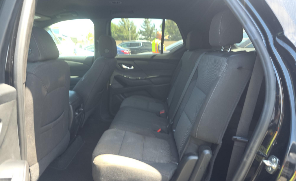 2023 Chevrolet Traverse Cloth 1LT photo 4