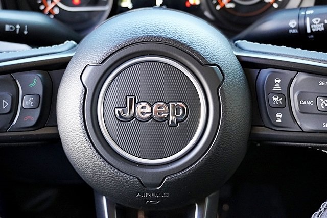 New 2025 Hydro Blue Pearl-Coat Exterior Paint Jeep Sport S image 43