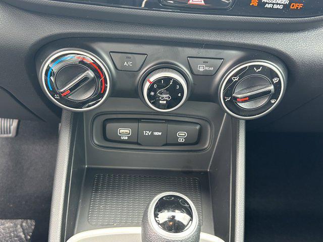 2025 Hyundai Venue SE photo 26