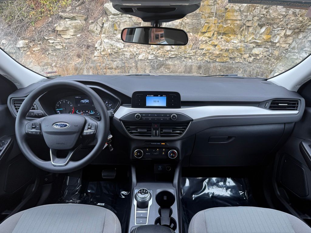 2022 Ford Escape S photo 11