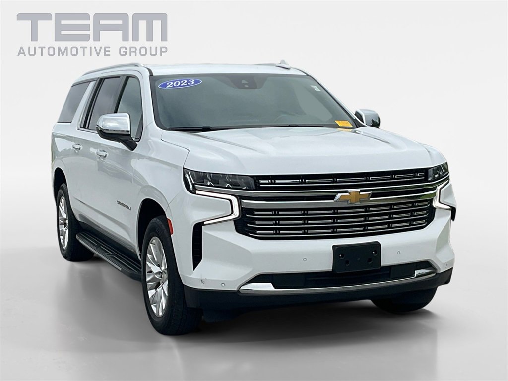 2023 Chevrolet Suburban Premier's photo