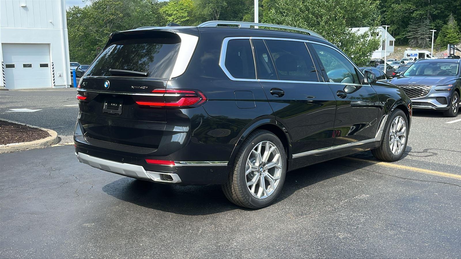 New 2026 Black Sapphire Metallic BMW xDrive40i image 3
