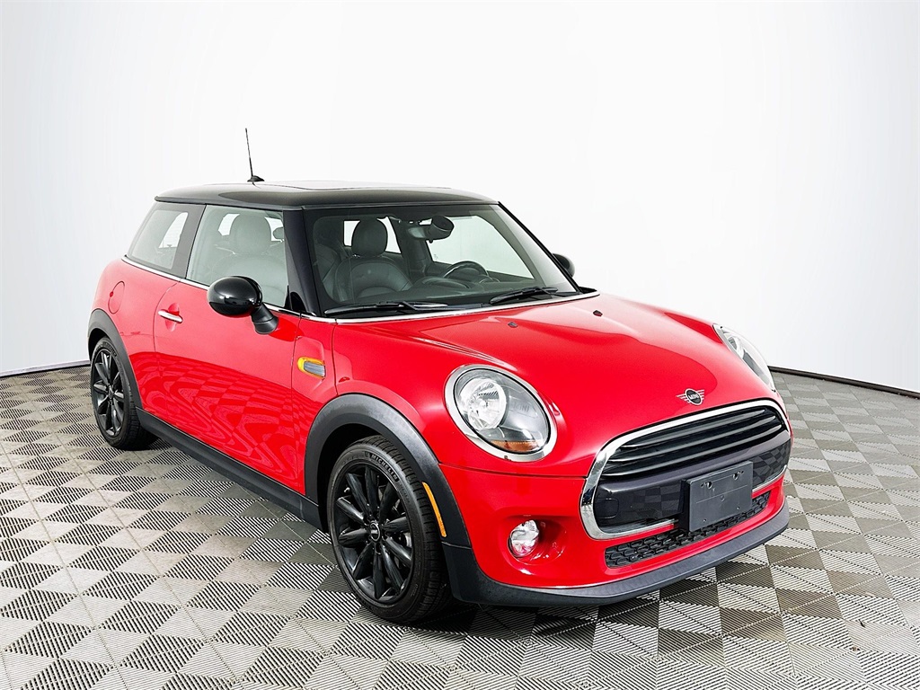 2019 Mini Cooper Oxford Edition photo 3