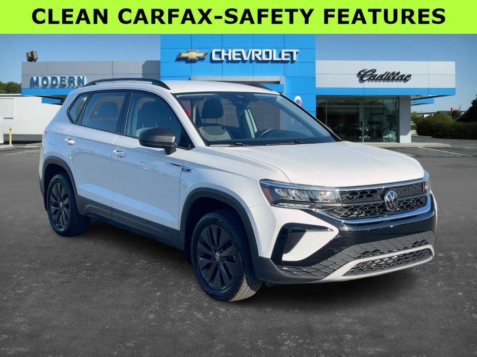 2024 Volkswagen Taos S's photo