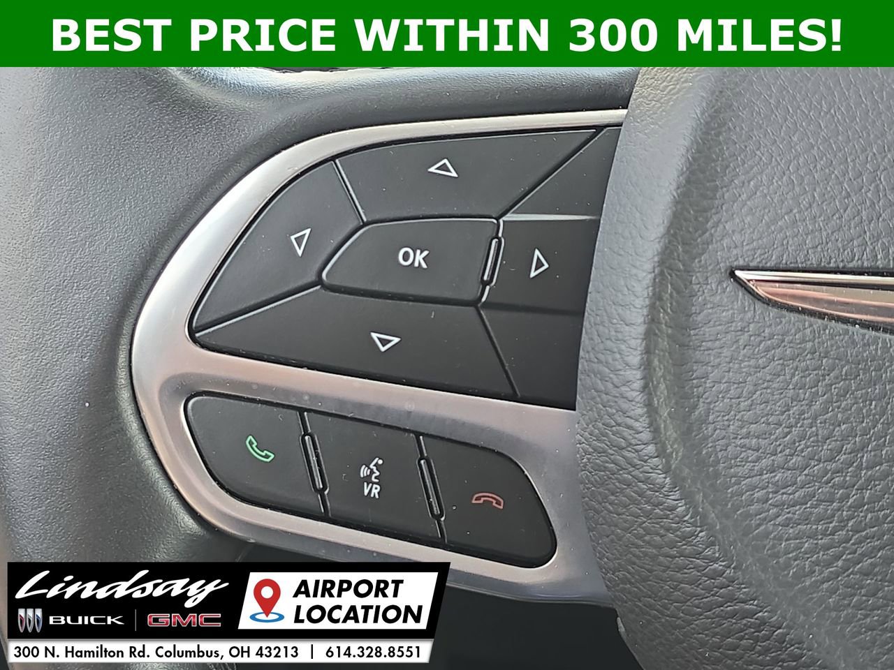 2022 Chrysler 300 Touring photo 32